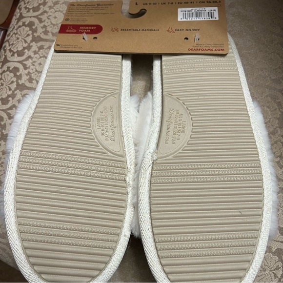 Dearfoams bridal White Fuzzy slide Slippers with Gold 'I DO' ring large 8-10 - Picture 5 of 10